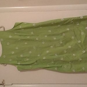 New Amanda Smith Woman - Green dress with white daisies - runs small